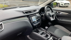 Nissan Qashqai 1.3 DiG-T N-Connecta 5dr Petrol Hatchback